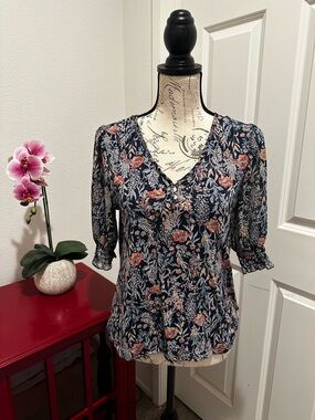 Lucky Brand Navy Floral V-Neck Puff Sleeve Blouse